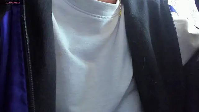 Sheilly_brown's cam snapshot