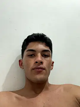 Tylerffoxx's cam snapshot