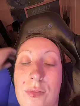 TheFishWife's cam snapshot