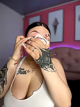 Megaan__More's cam snapshot