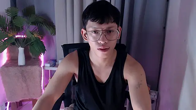 pinkcock_froi2305 live sex cam