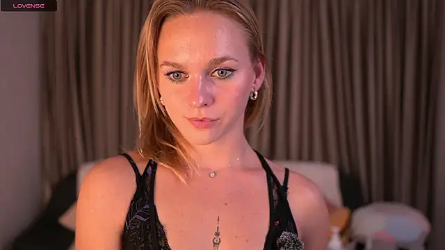 CherryMoan live sex cam