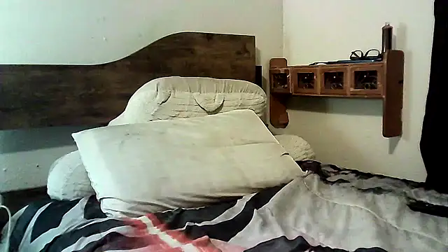 Fuckmehard09 live sex cam