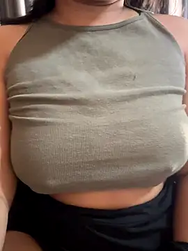 Maggi-is-back live sex cam