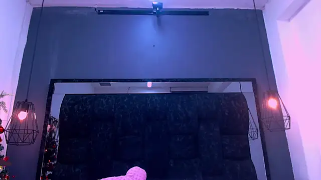 AndreaGil_'s cam snapshot