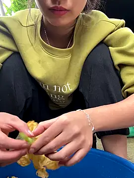 Luna-X's cam snapshot