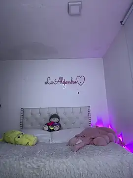 alee_lenoxx live sex cam