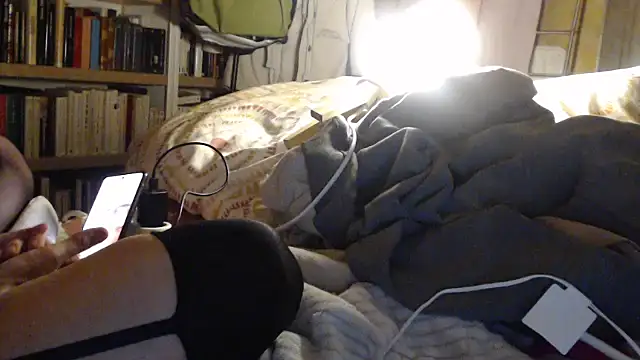 Anaiscpl2405's cam snapshot