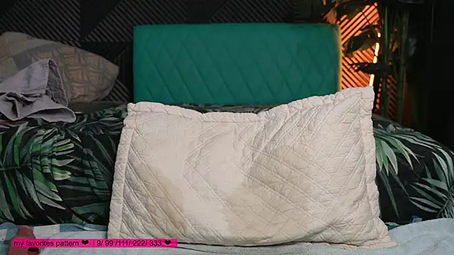 home_horny_eva's cam snapshot