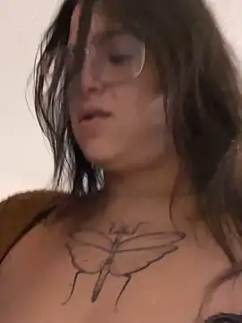 SafeinouterSpace's cam snapshot