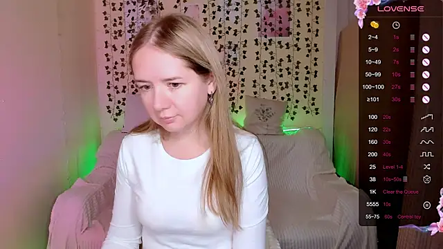 Evaa_Grey's cam snapshot