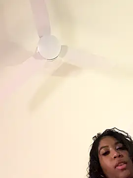 IamCrystal2's cam snapshot