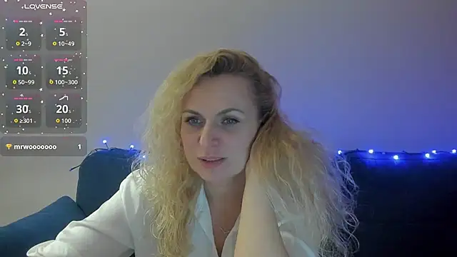 LanaLight_x's cam snapshot