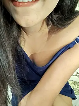 Meenakshi_ live sex cam