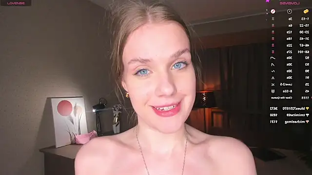 OdellaFrake live sex cam