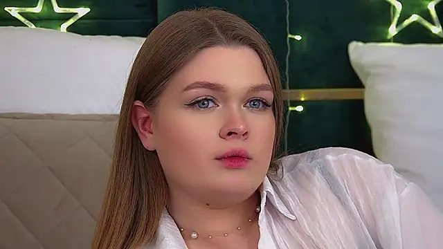 CrystalLyons's cam snapshot