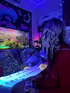 Cutiepiespanks's cam snapshot