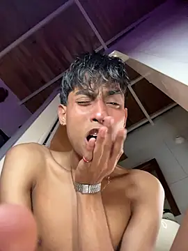 Mauuu18 live sex cam