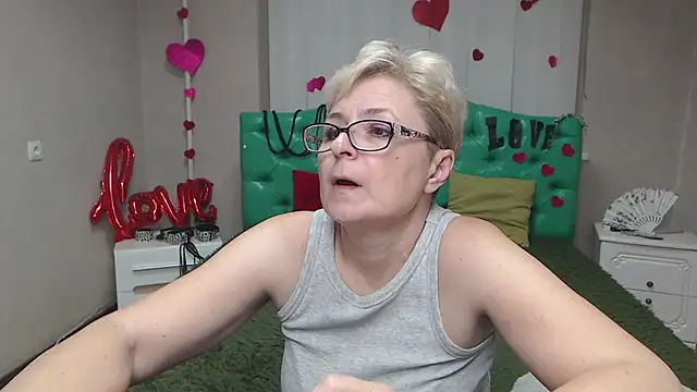 EmiliaGree's cam snapshot