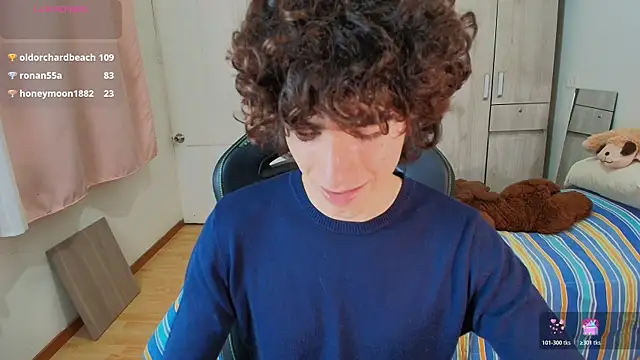 Nude_Boy18 live sex cam