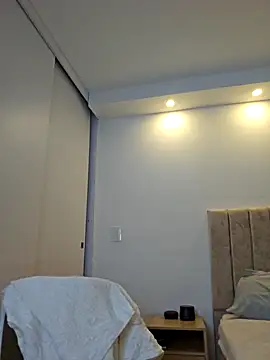 Maya_Lewis live sex cam