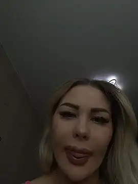 Rosy_Caren's cam snapshot