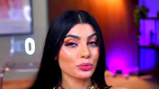 RavennaDArcy's cam snapshot