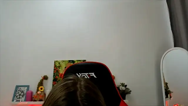 Lucky_Lana's cam snapshot