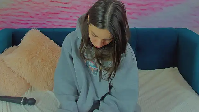 bloom_faye's cam snapshot