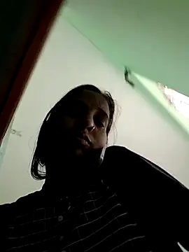 Hotty-Nidhi live sex cam