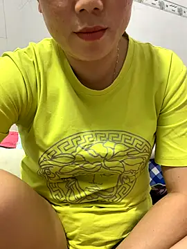 Baby-bigtits's cam snapshot