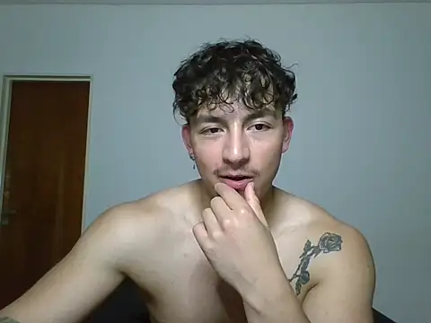 Tonblaze live sex cam