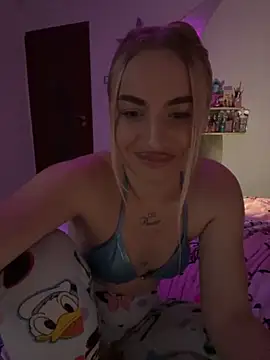 RuxyCatrina's cam snapshot