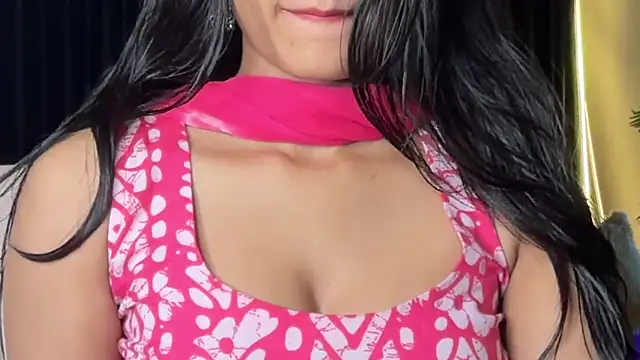 Wow-nisha's cam snapshot