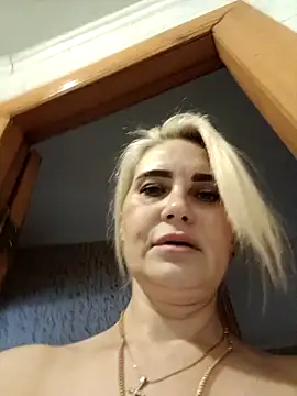 JennyOMay live sex cam