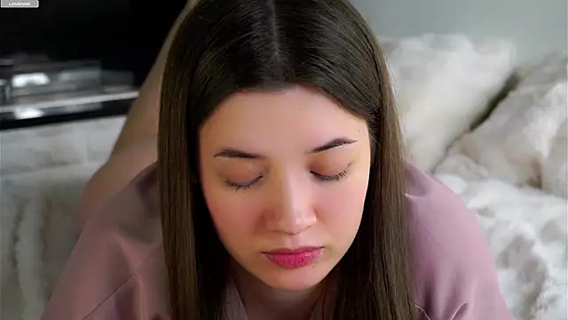 LowOncoming live sex cam