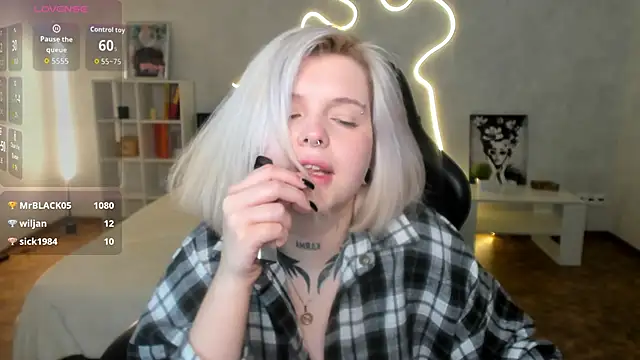 shadow__purrr's cam snapshot