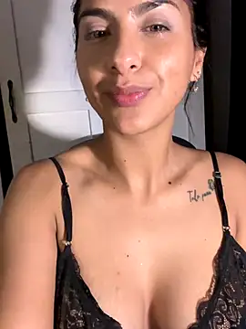 chicachocolate01 live sex cam