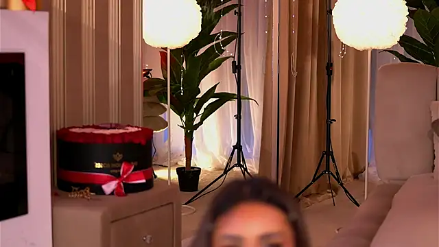 YasmineShaw live sex cam