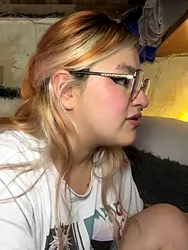 Sophia_Weest99's cam snapshot