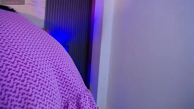 alicia_moom's cam snapshot