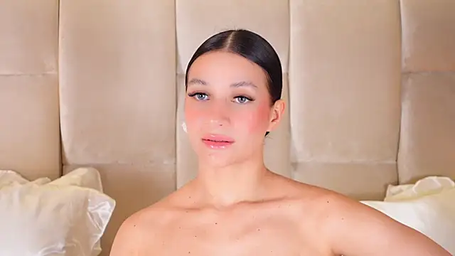 KiraKayleigh1's cam snapshot