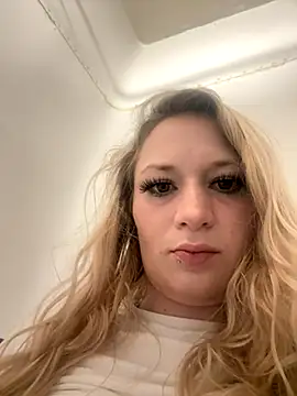 Milf-N-Kookies's cam snapshot