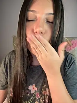 Maii_chan live sex cam