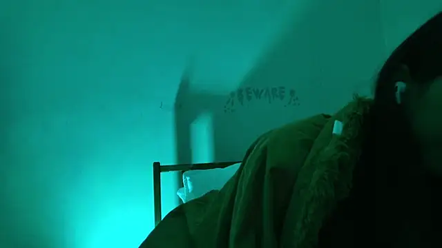 MoonLipsON-'s cam snapshot