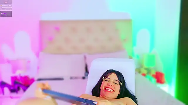 CharlootteEvans's cam snapshot