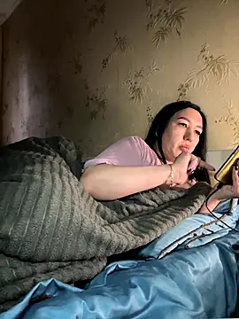 Naughtbaby_2025's cam snapshot