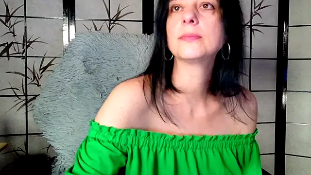 _Sweetlonglips_ live sex cam