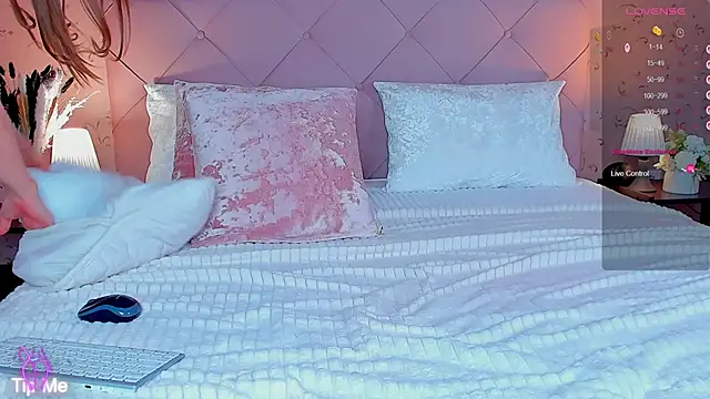 juliana_browns's cam snapshot