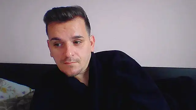 Huge_cock22cm's cam snapshot